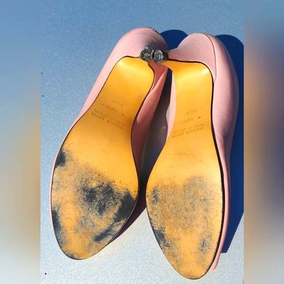 Pumps - Picture 4 of 4